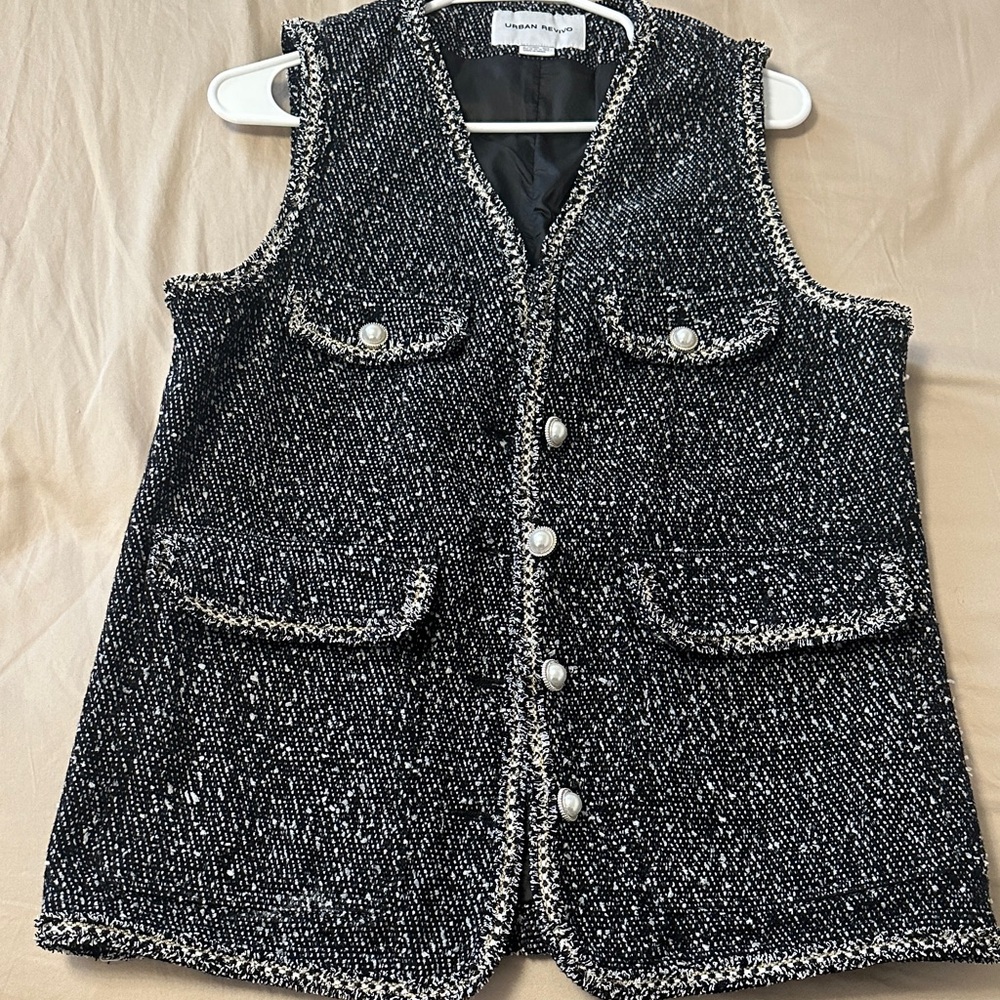 NWOT Urban Revivo  Black Tweed Button-Front Vest